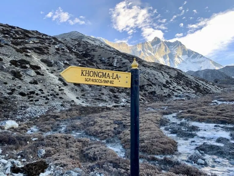 Kong Ma La sign on the way to Kong Ma La Pass
