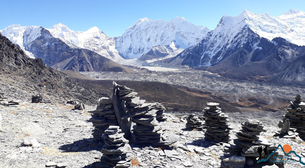 Chukung Ri & Makalu Range is in the background